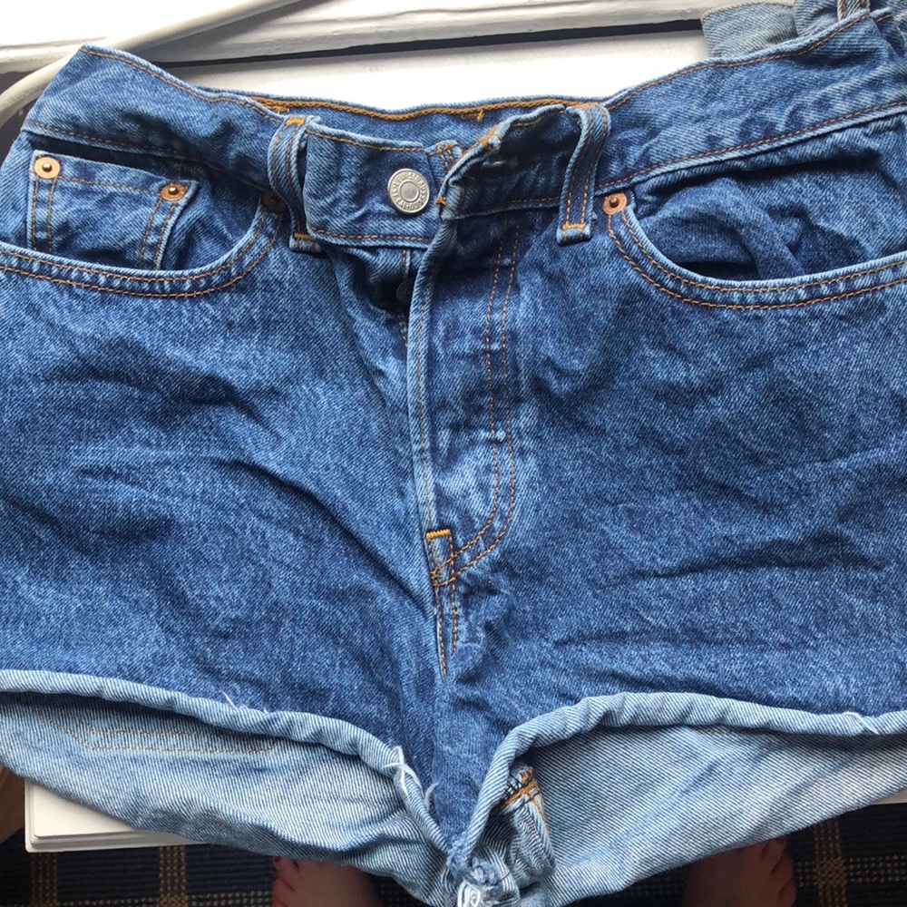Levi’s 26 cutoff denim short